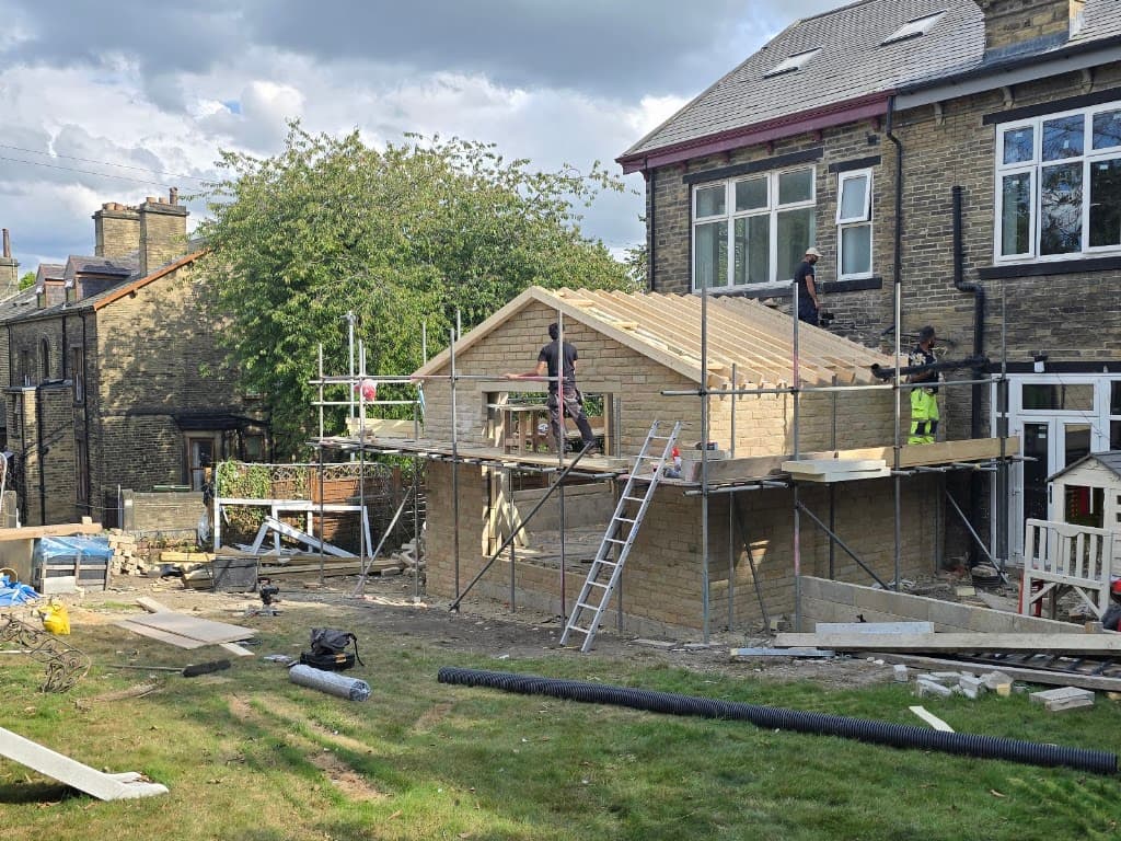 Paul Builders Ltd