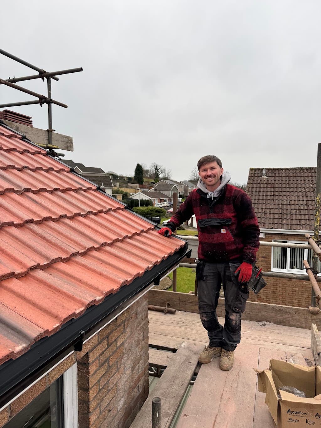 D Saunders Roofing & Building