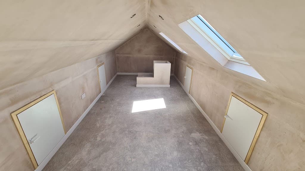 Edinburgh Attics established 1989.
