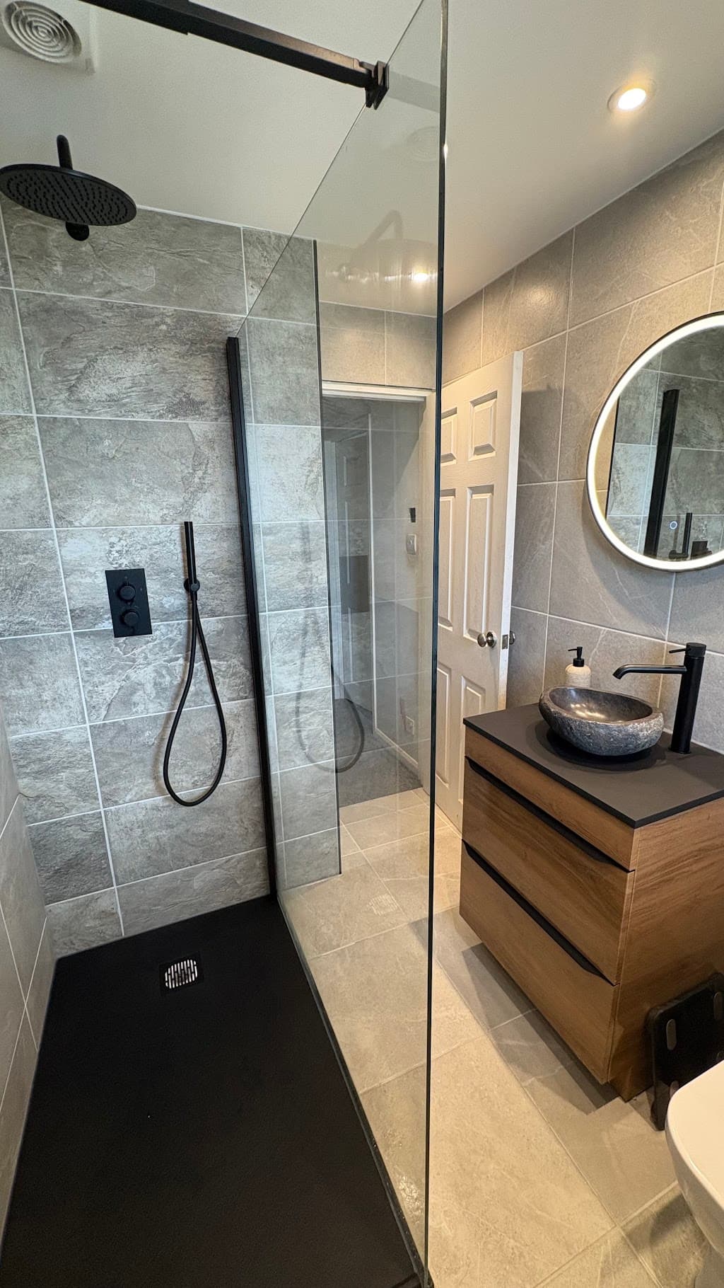 PM building Contractors