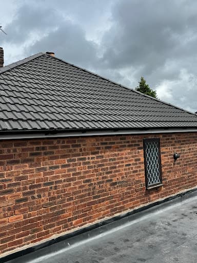 AV Builders & Roofing Specialists — Customer photo